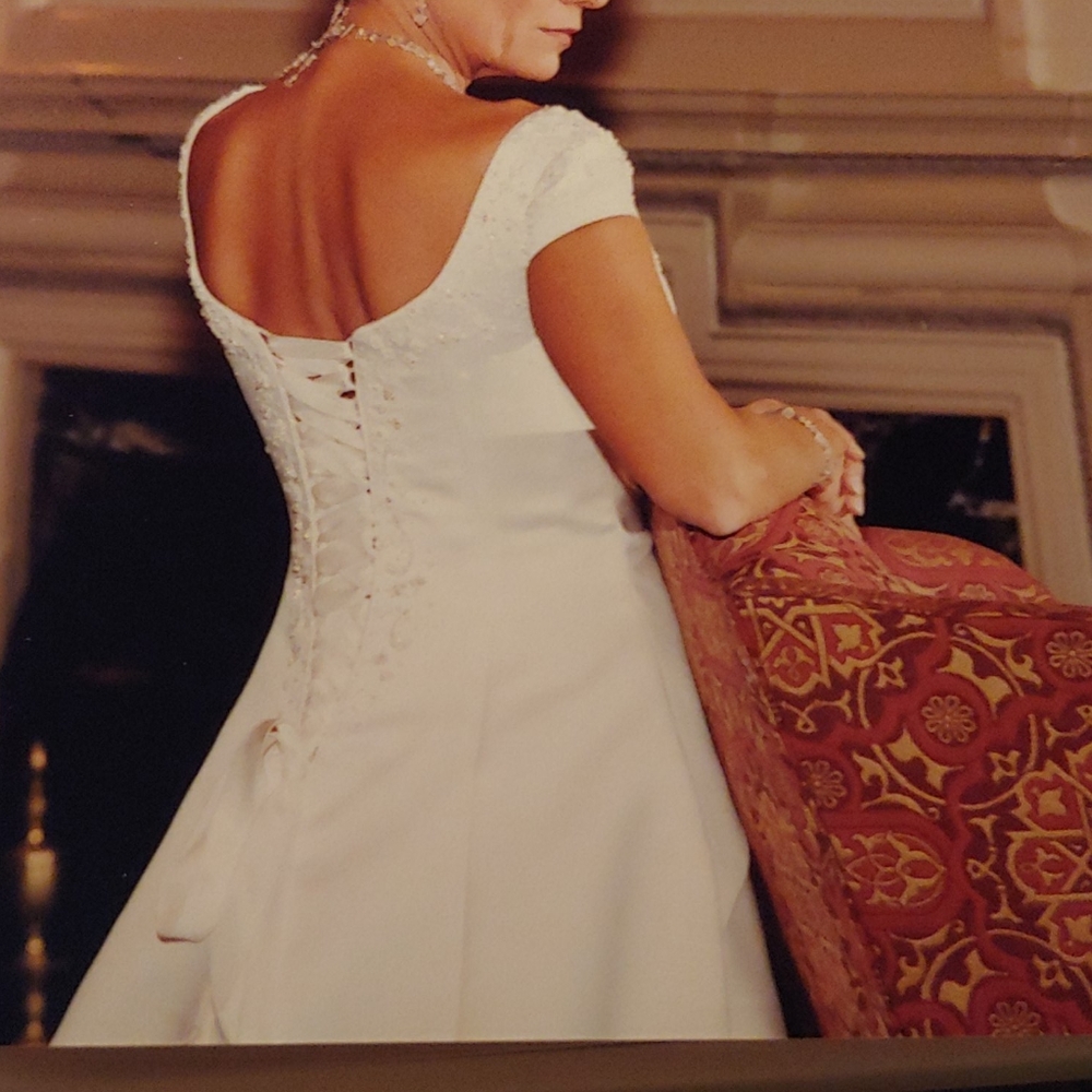 PRICED TO GO ♥❤♥EARLY MAGGIE SOTTERO WEDDING DRESS - Picture 7 of 9
